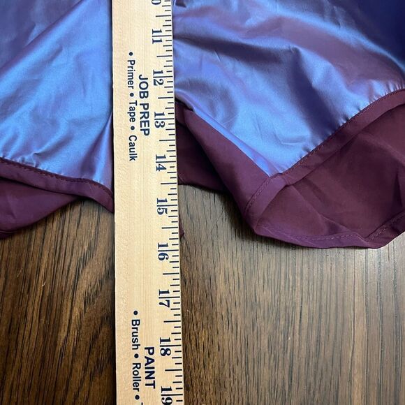 NWT Avia women’s metallic workout shorts. Size XXL - Picture 7 of 8